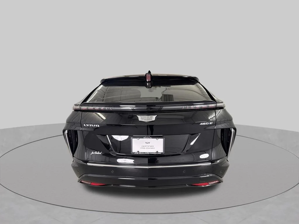 Used 2024 Stellar Black Metallic Cadillac Luxury image 27