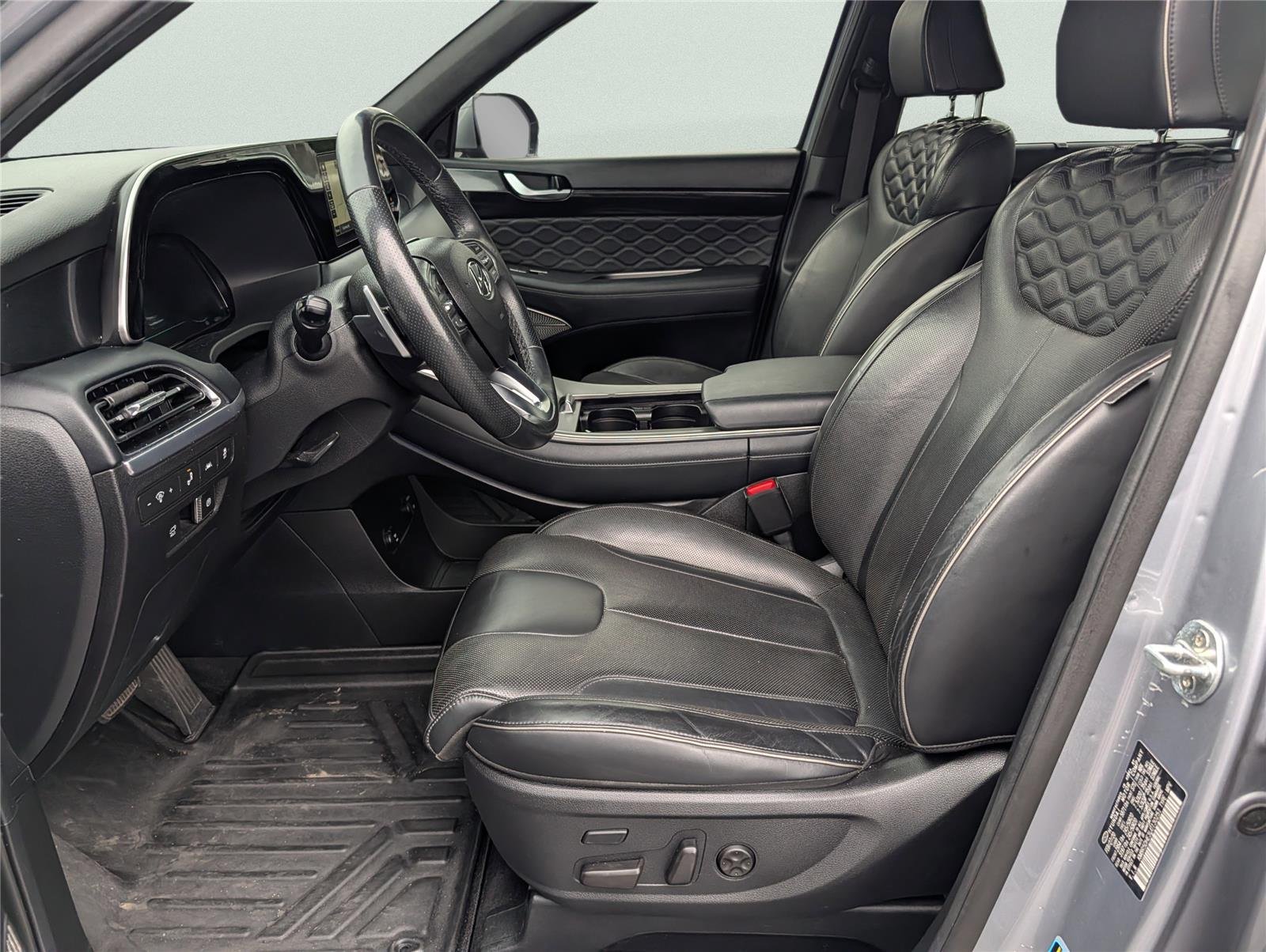Used 2020 Lagoon Silver Hyundai Limited image 9
