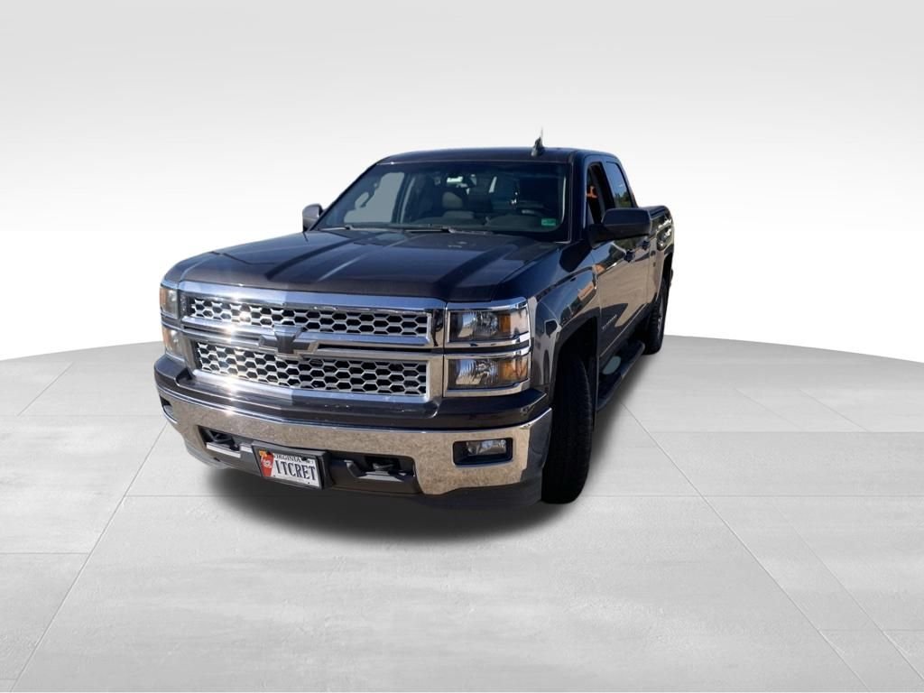 Used 2015 Gray Chevrolet LT image 3