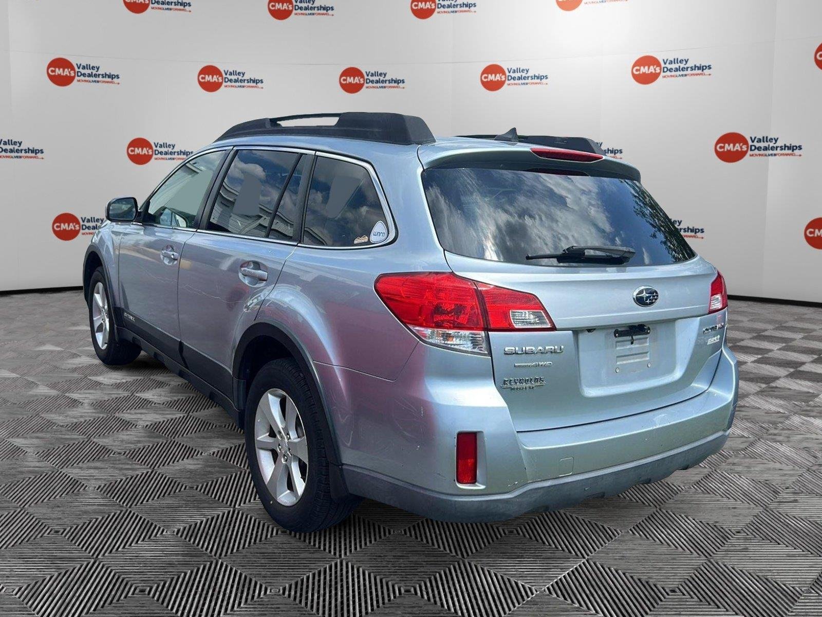 Used 2013 Ice Silver Metallic Subaru 2.5i Limited image 2