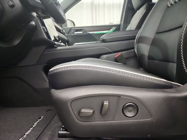 2026 GMC Acadia Denali - Photo 15