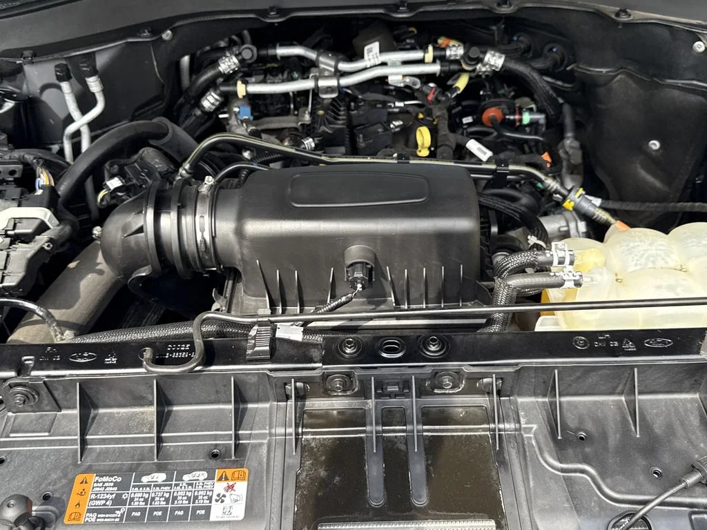Used 2023 Agate Black Metallic Ford XLT image 27