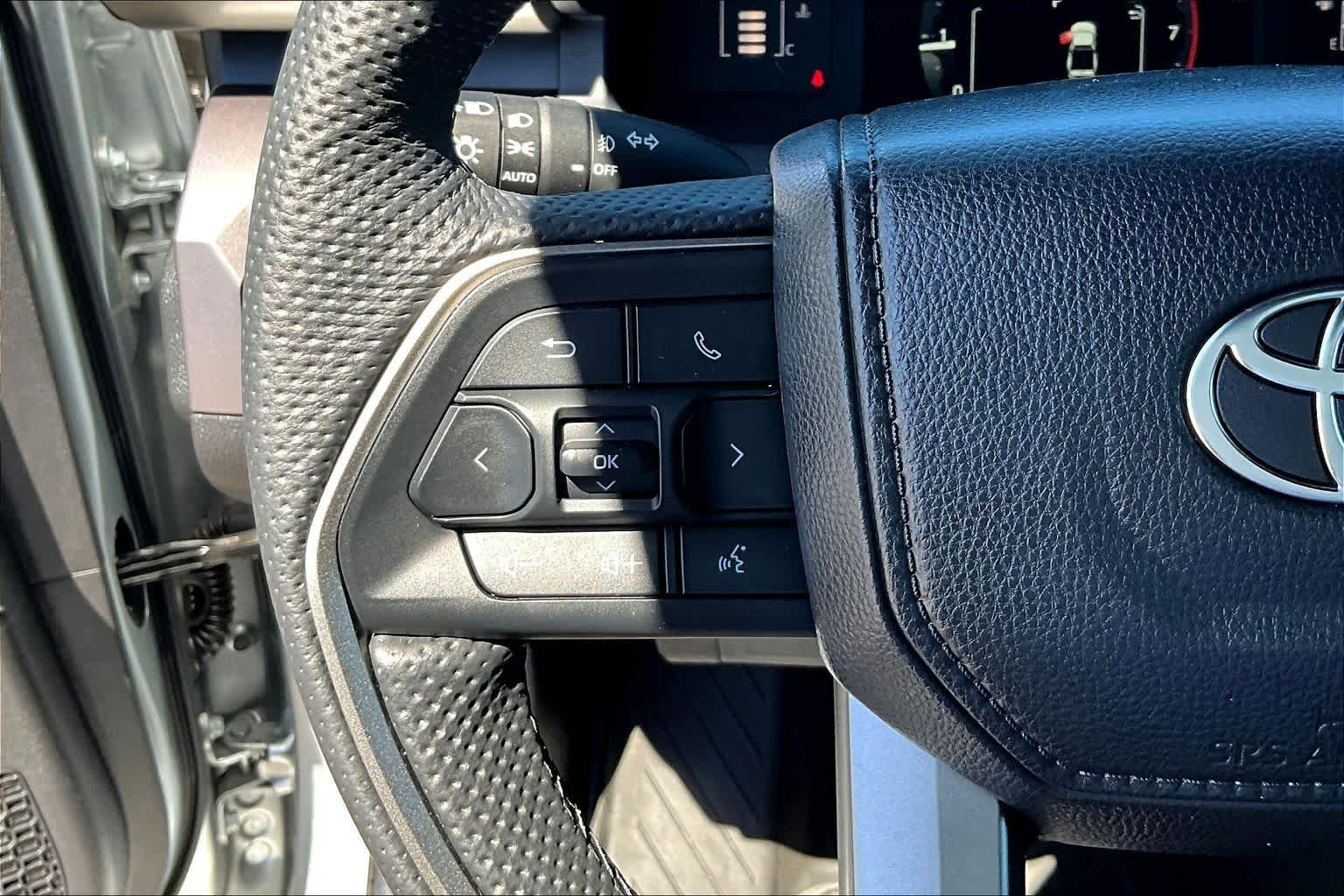 2026 Toyota Tacoma SR5 - Photo 23