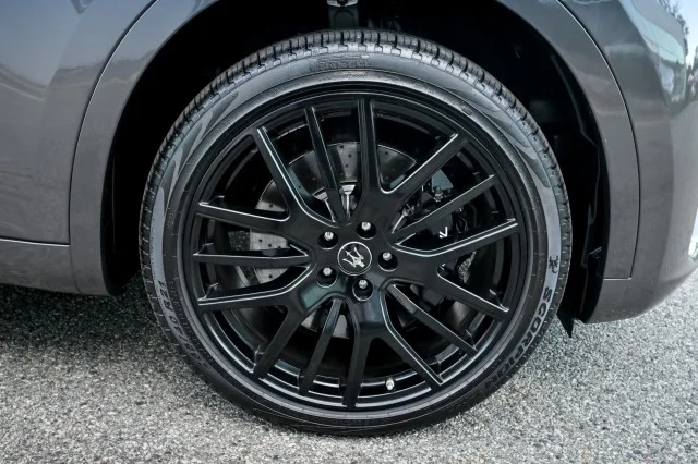 Used 2022 GRAY Maserati Modena image 62