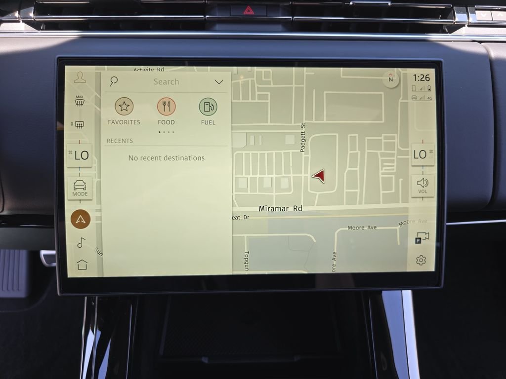 New 2026 Santorini Black Land Rover Dynamic SE image 24