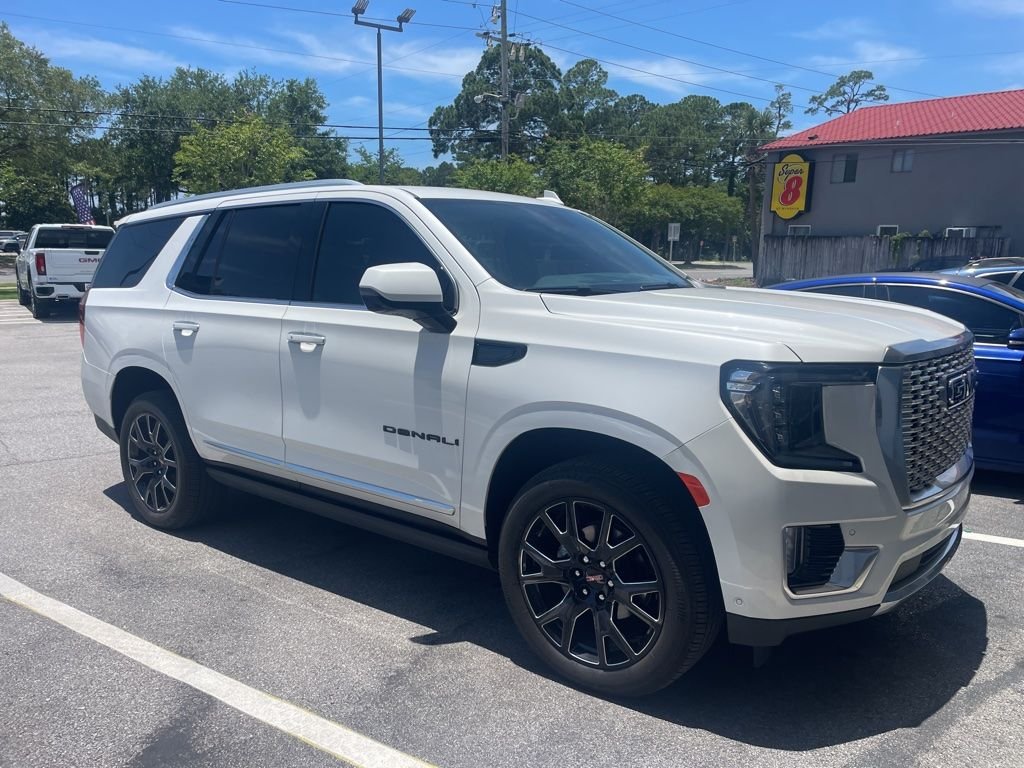 Used 2023 White GMC Denali image 2