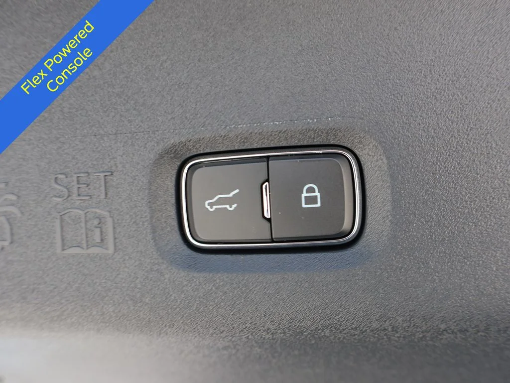 New 2026 Star White Metallic Tri-Coat Ford MAX Active image 18