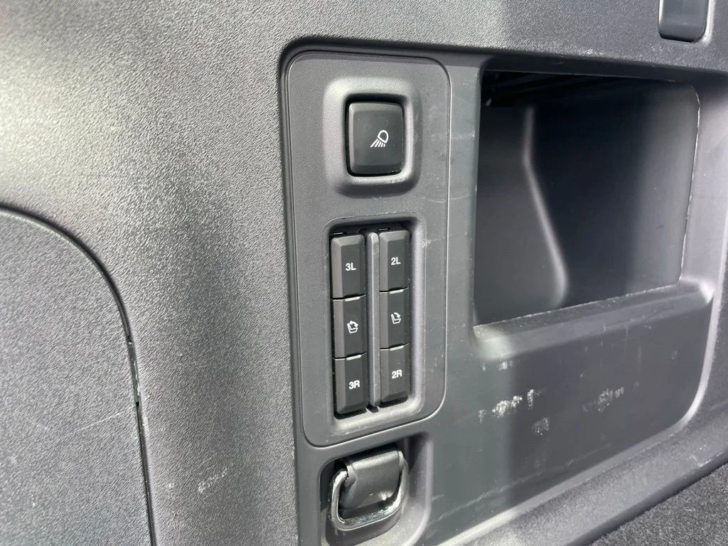 Used 2025 Black Metallic Ford King Ranch image 43