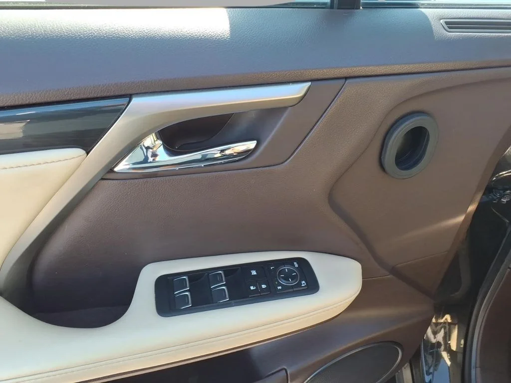 Used 2020 Black Lexus 350 image 14