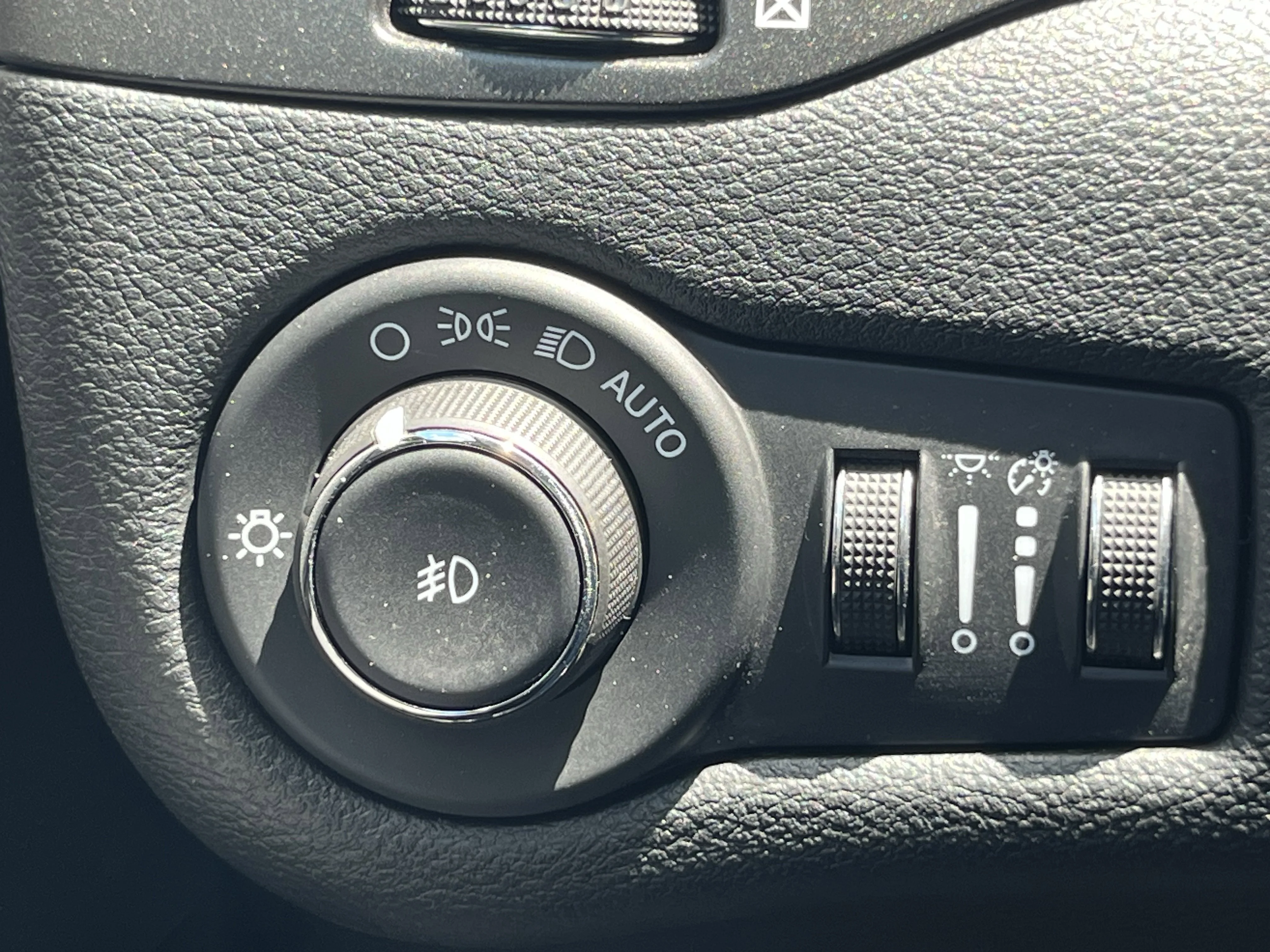 Used 2022 Gray Clearcoat Jeep Trailhawk image 37