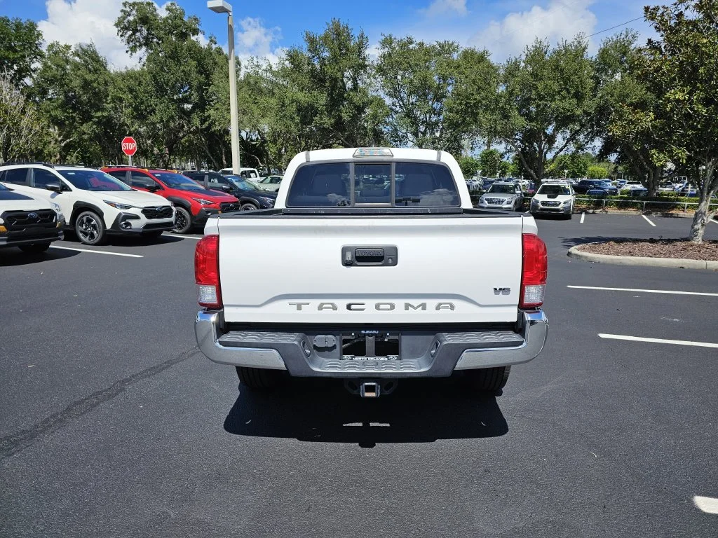 Used 2017 White Toyota SR5 image 4