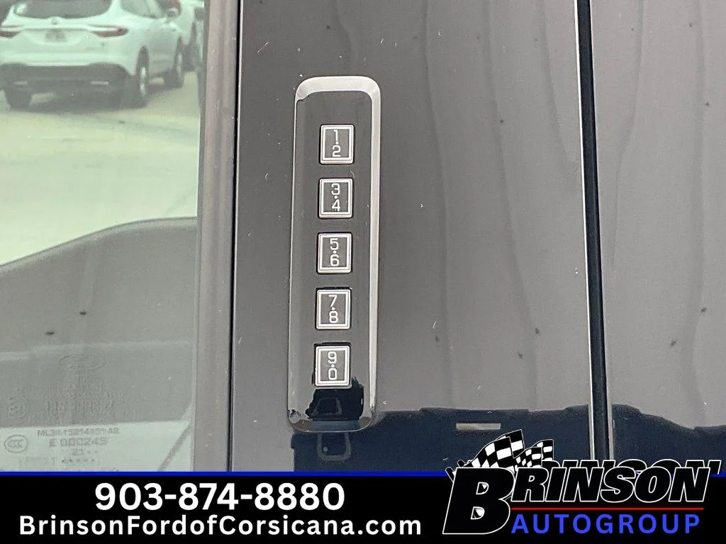 2023 Ford F-150 Lariat - Photo 23