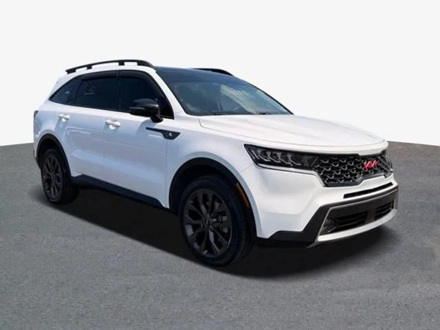 Used 2022 White Kia X-Line EX image 4
