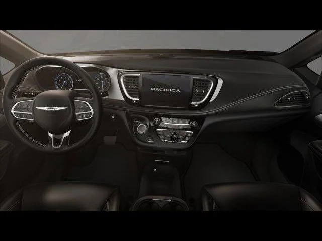 New 2026 Diamond Black Crystal Pearl-Coat Exterior Paint Chrysler Select image 6