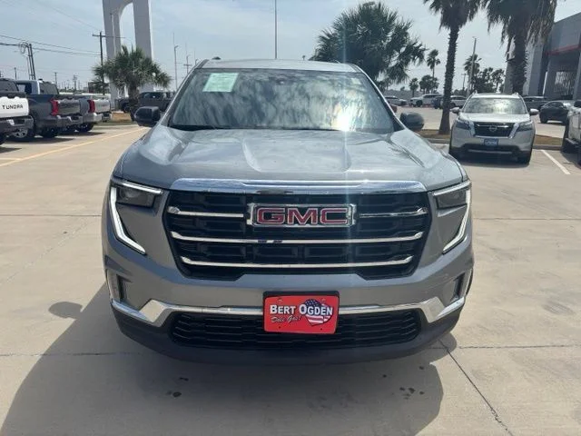 Used 2025 Silver GMC Elevation image 2