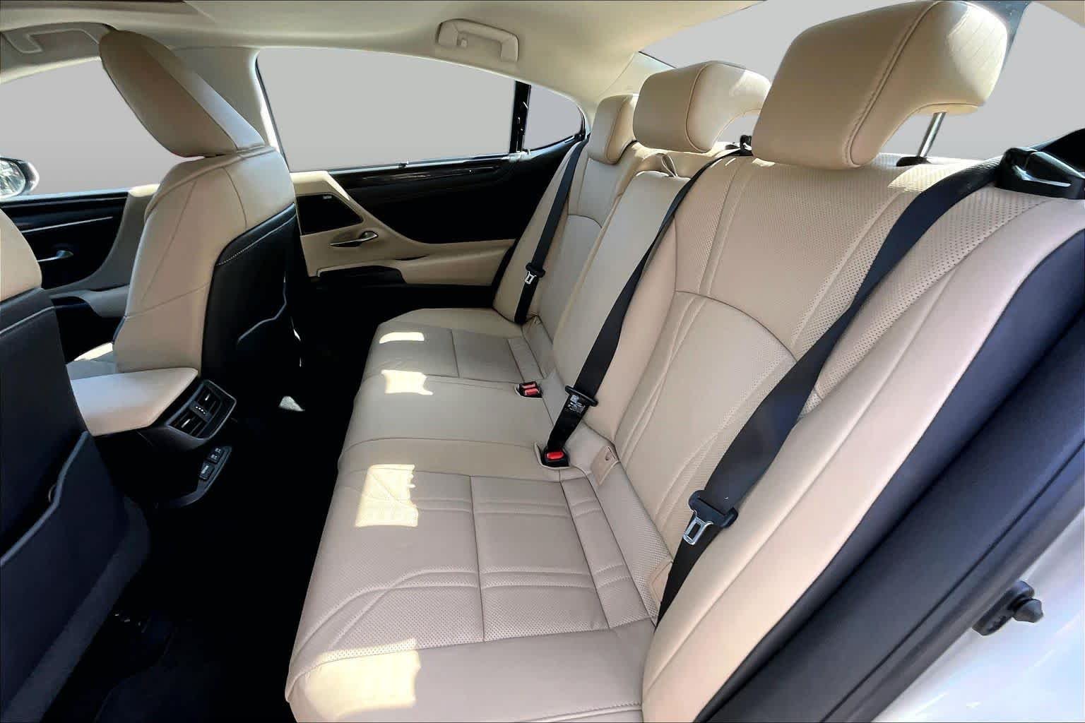 Used 2021 Moonbeam Beige Metallic Lexus Ultra Luxury image 21