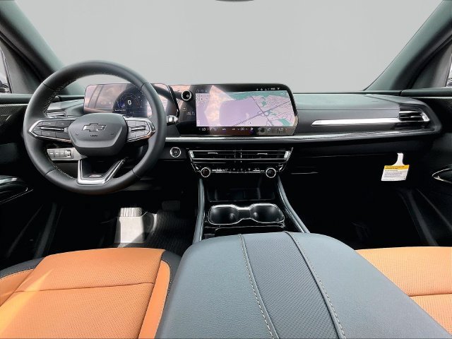 2027 Chevrolet Traverse Z71 - Photo 11