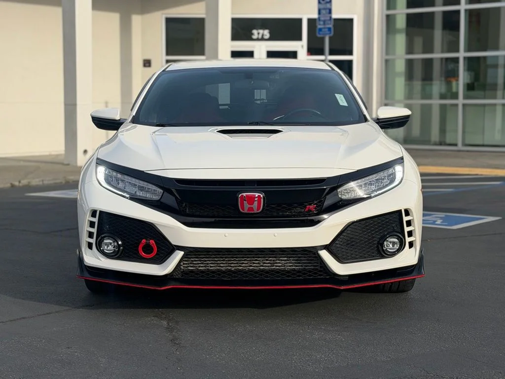 Used 2018  Honda Touring image 10