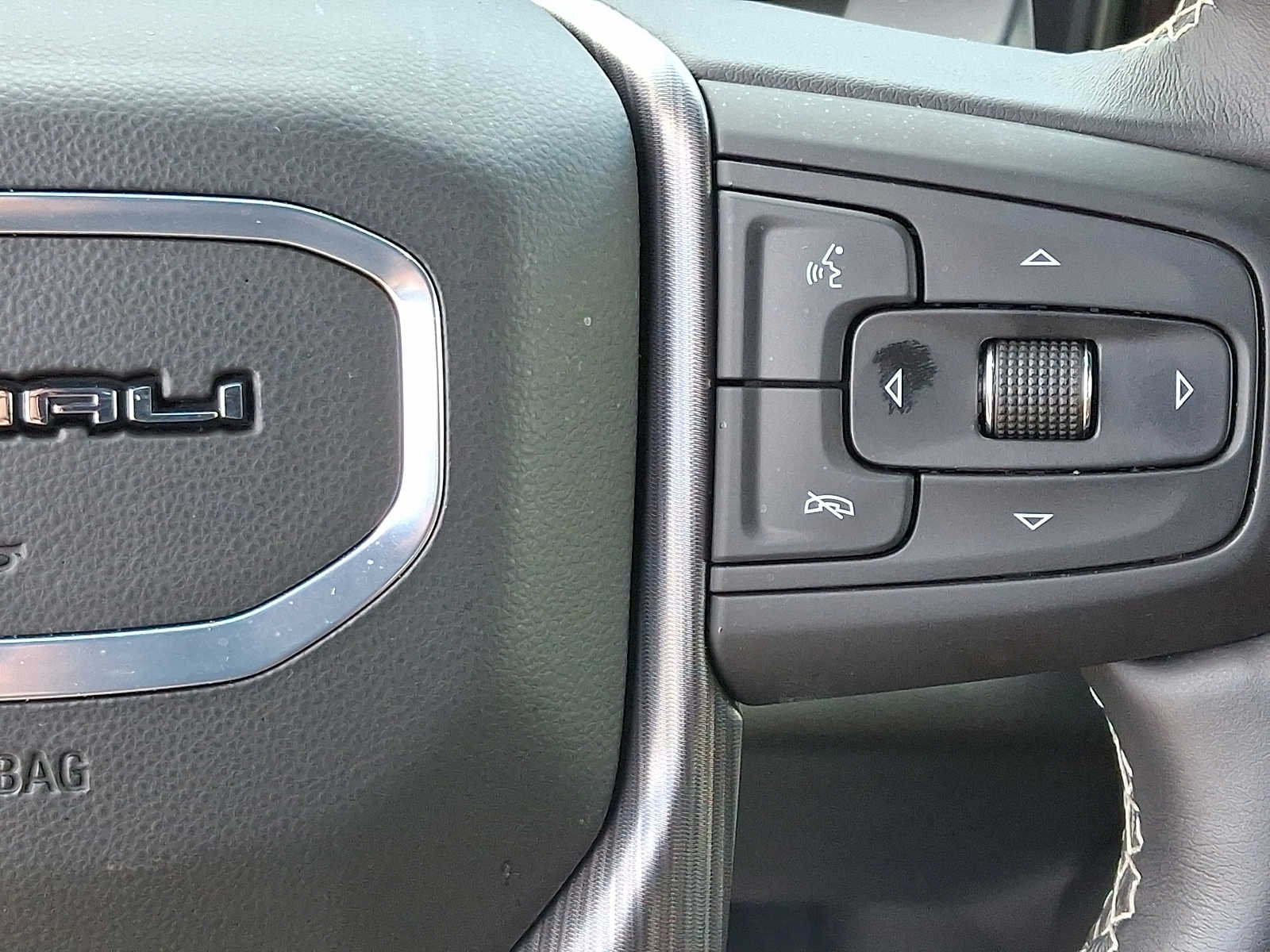 Used 2026 Titanium Rush Metallic GMC Denali Ultimate image 22