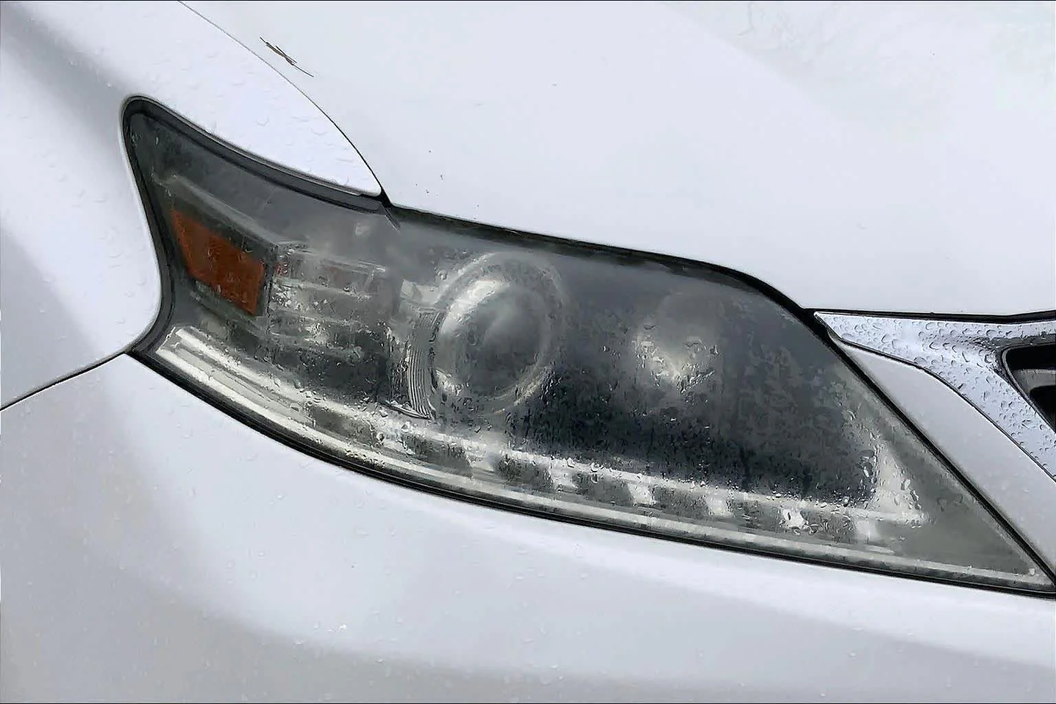 Used 2015 Starfire Pearl Lexus  image 26