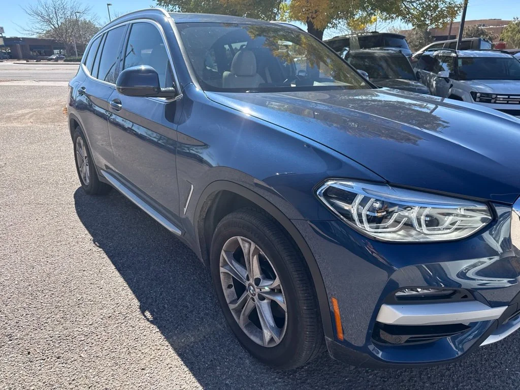Used 2021 Blue BMW xDrive30i image 4