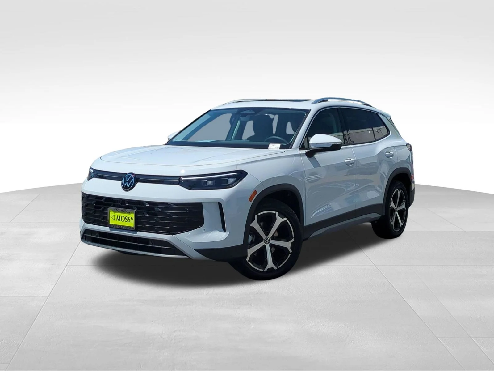 New 2026 White/off-white Volkswagen SE image 1