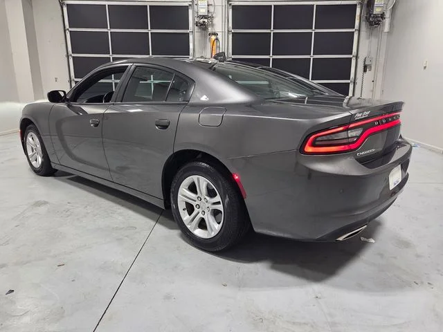 Used 2023 Gray Dodge SXT image 9