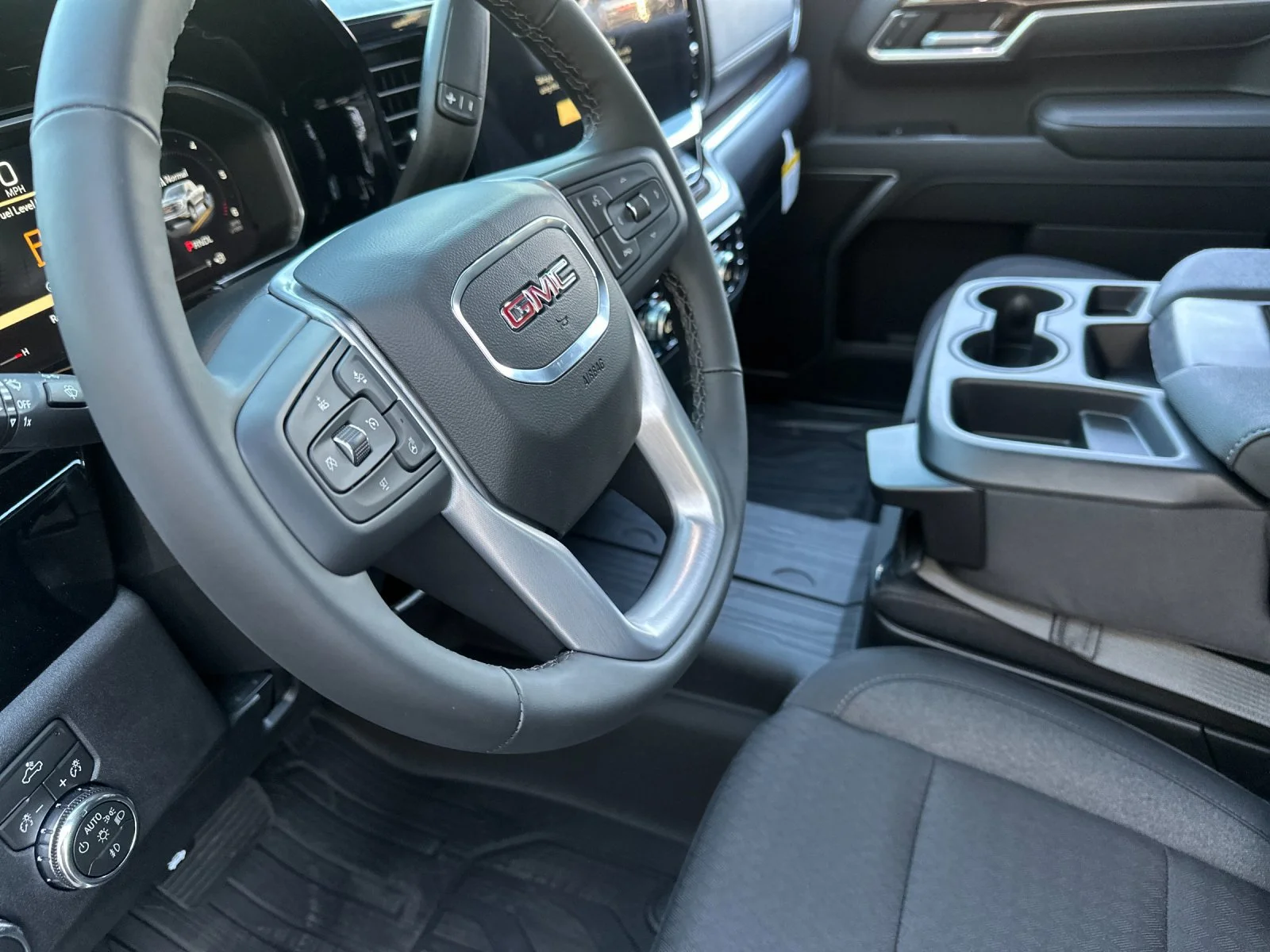 New 2026 Onyx Black GMC Elevation image 9