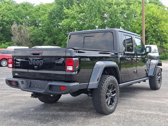 Used 2022 Black Jeep Sport image 10