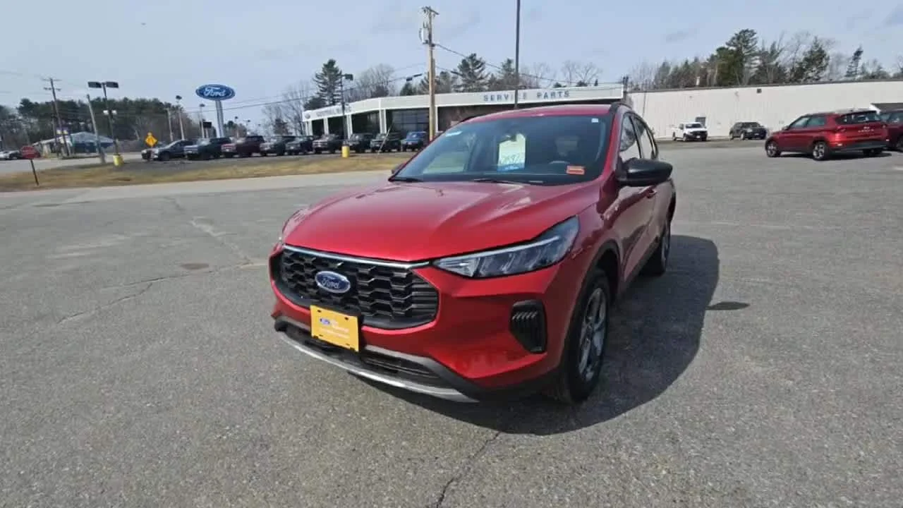 Used 2025 Rapid Red Metallic Tinted Clearcoat Ford ST-Line image 4