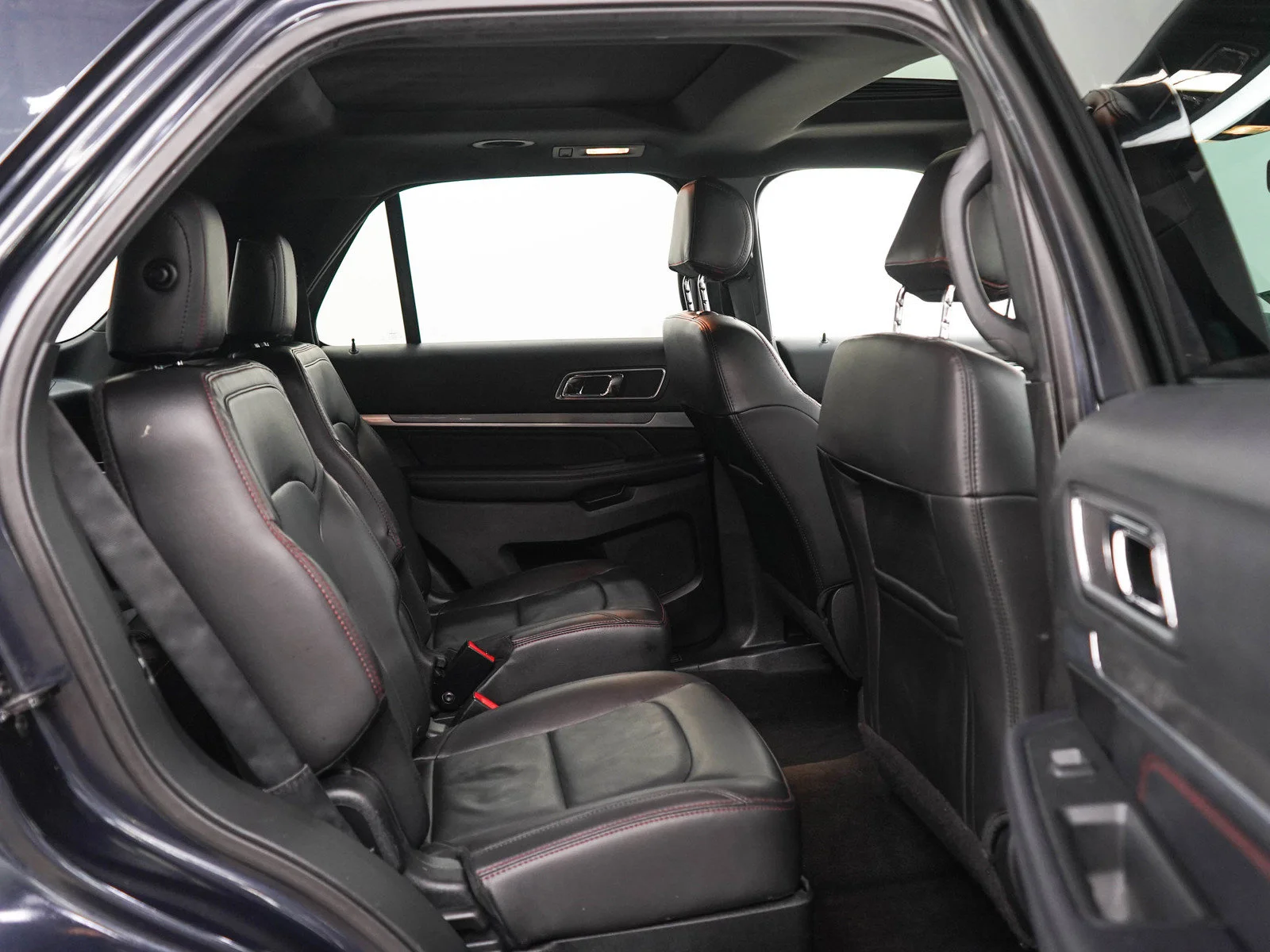 Used 2017 Quartz Metallic Ford Sport image 12