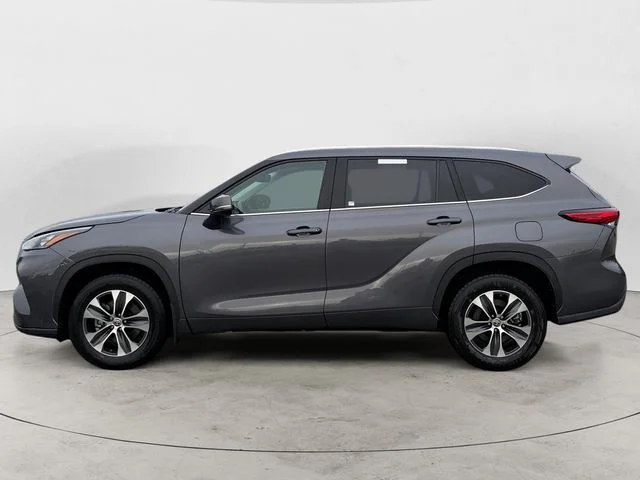 Used 2021 Gray Toyota XLE image 8