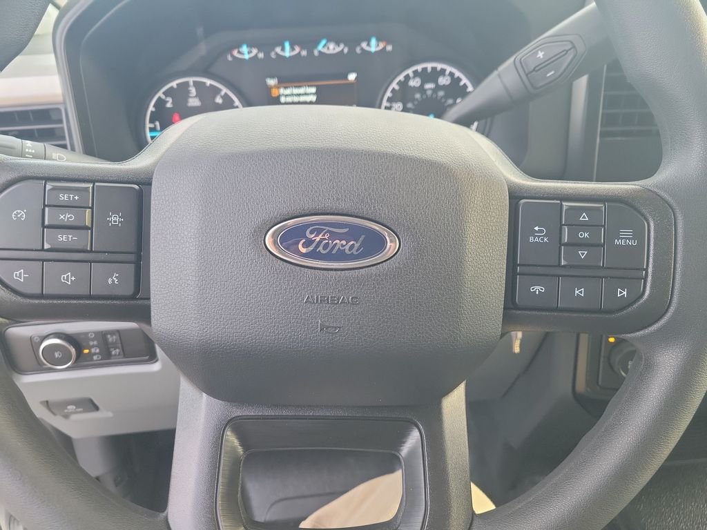 2025 Ford F-450 Super Duty Chassis Cab XL - Photo 15