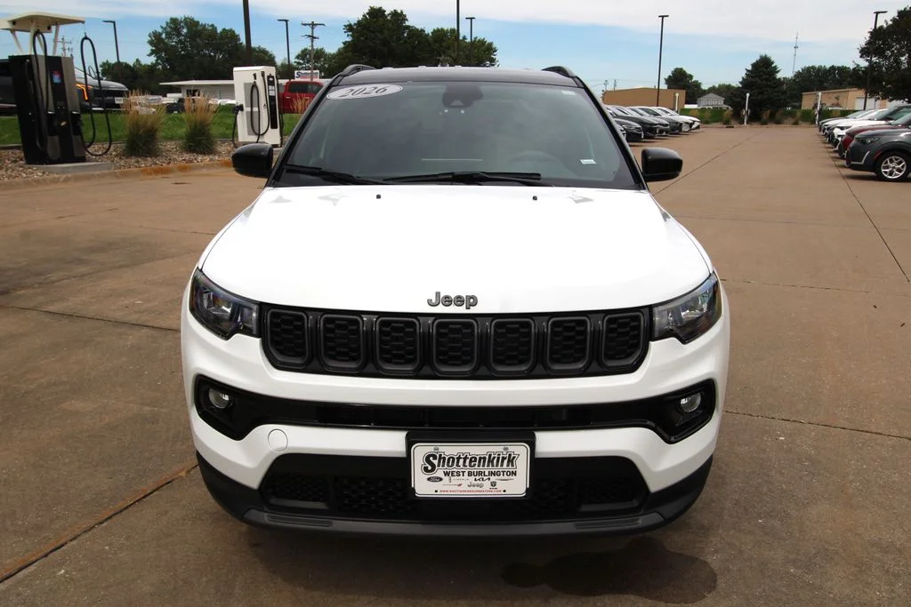 Used 2026 White Jeep Limited image 2