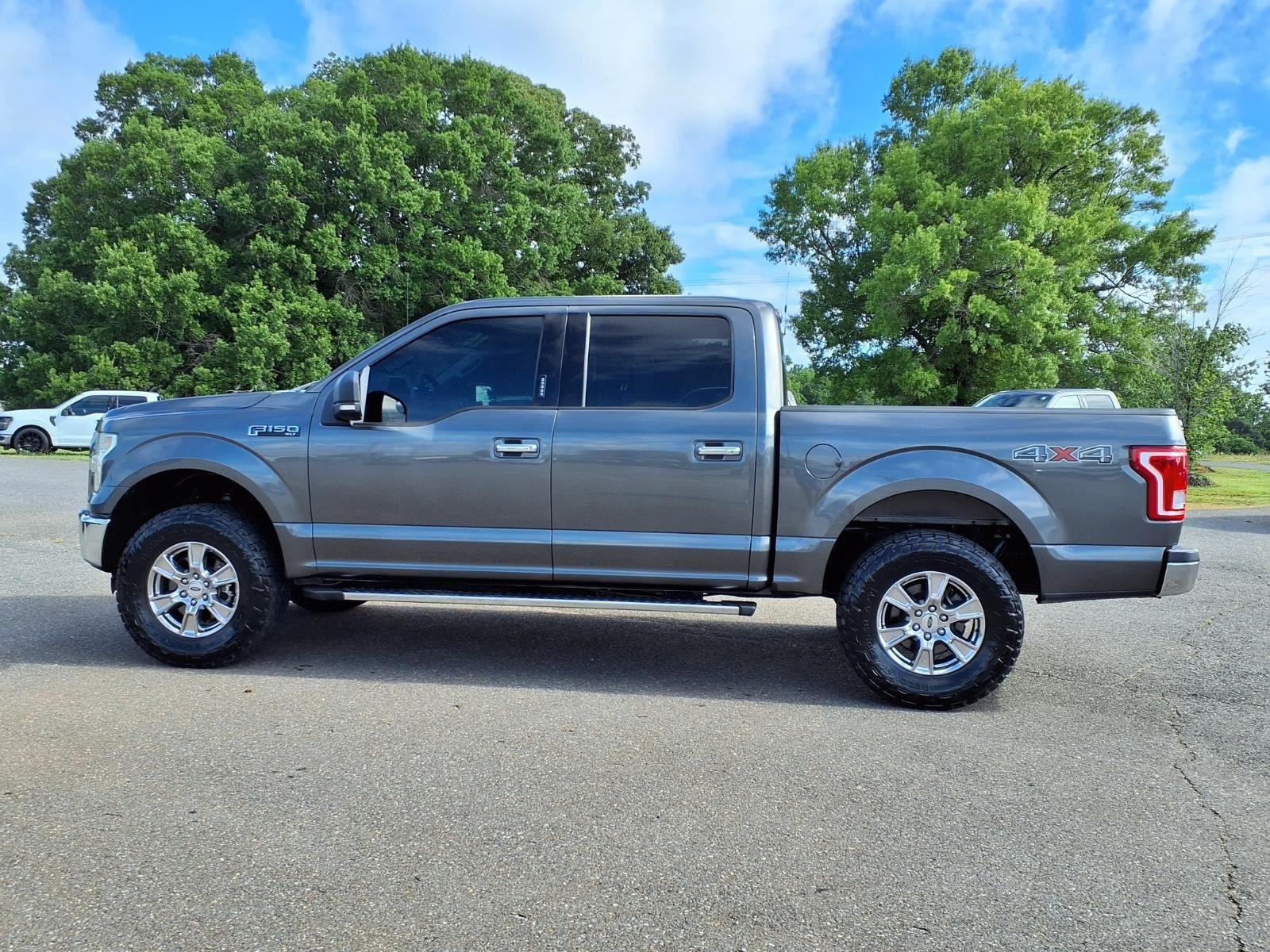 Used 2016 Lithium Gray Ford XLT image 3