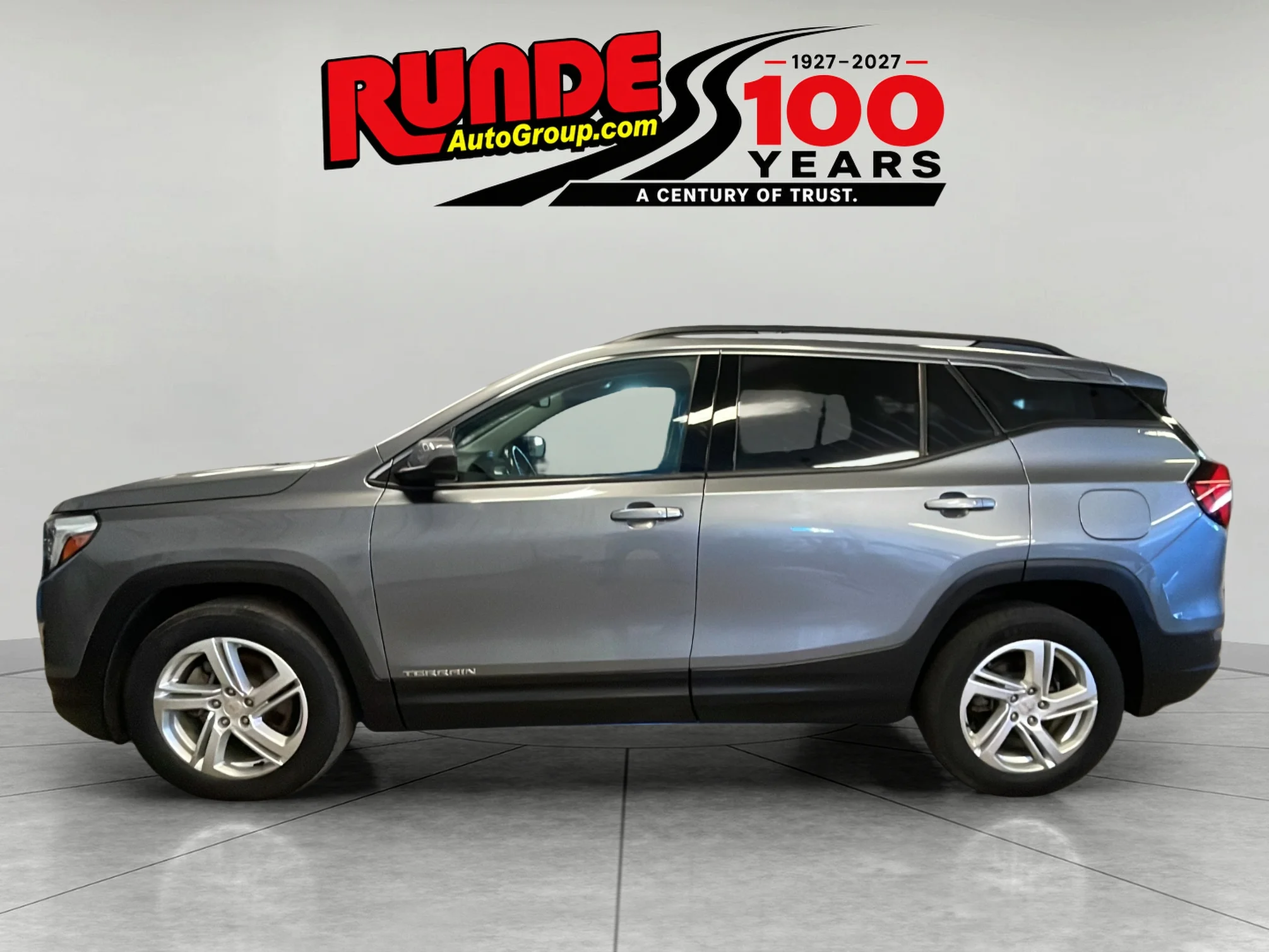Used 2018 GMC Terrain SLE with VIN 3GKALTEX2JL207405 for sale in Manchester, IA