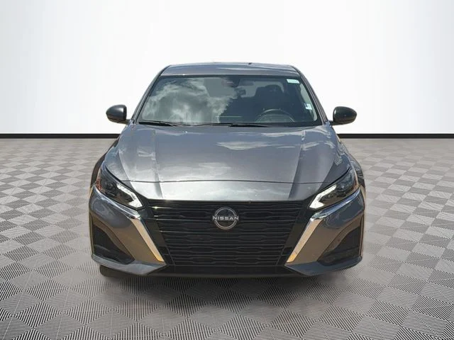 Used 2025 Gray Nissan 2.5 SV image 2