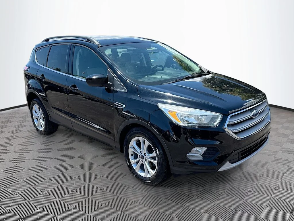 Used 2018 Black Ford SE image 4