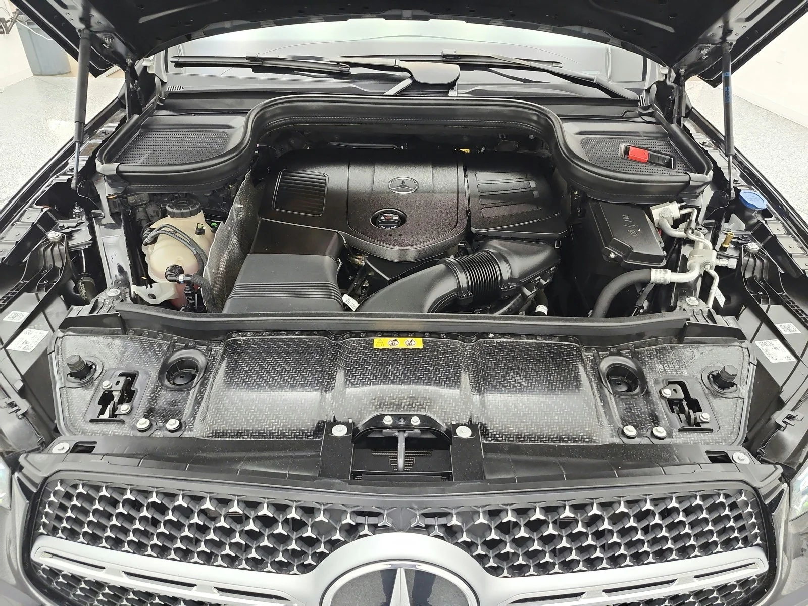 Used 2024 Black Mercedes-Benz GLE 350 4MATIC® SUV image 16