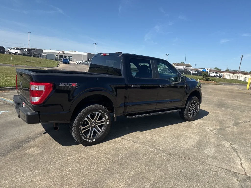 Used 2023 Agate Black Metallic Ford XL image 11