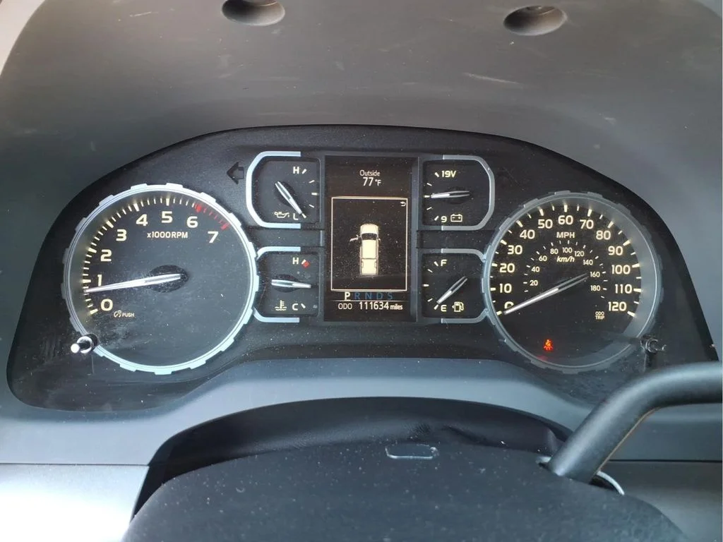 Used 2019 Gray Toyota SR5 image 18