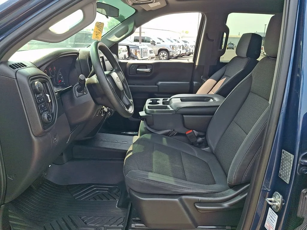 Used 2019 NORTHSKY BLUE METALLIC Chevrolet Custom image 16