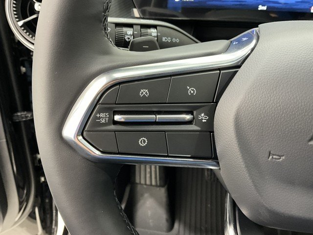 New 2027 Mosaic Black Metallic Chevrolet LT image 28