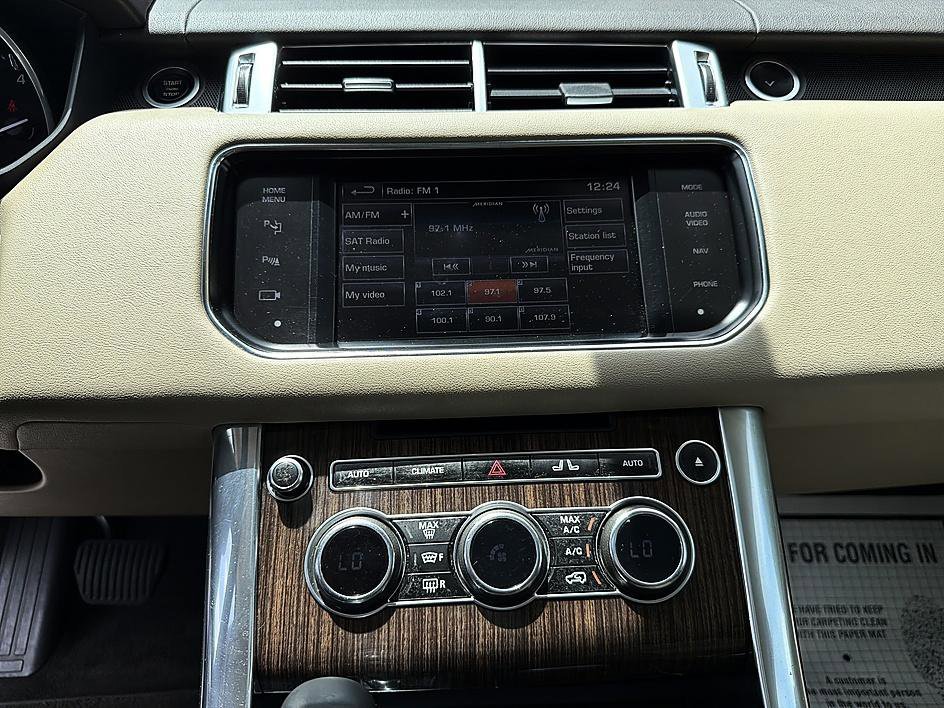 Used 2014 Fuji White Land Rover HSE image 17