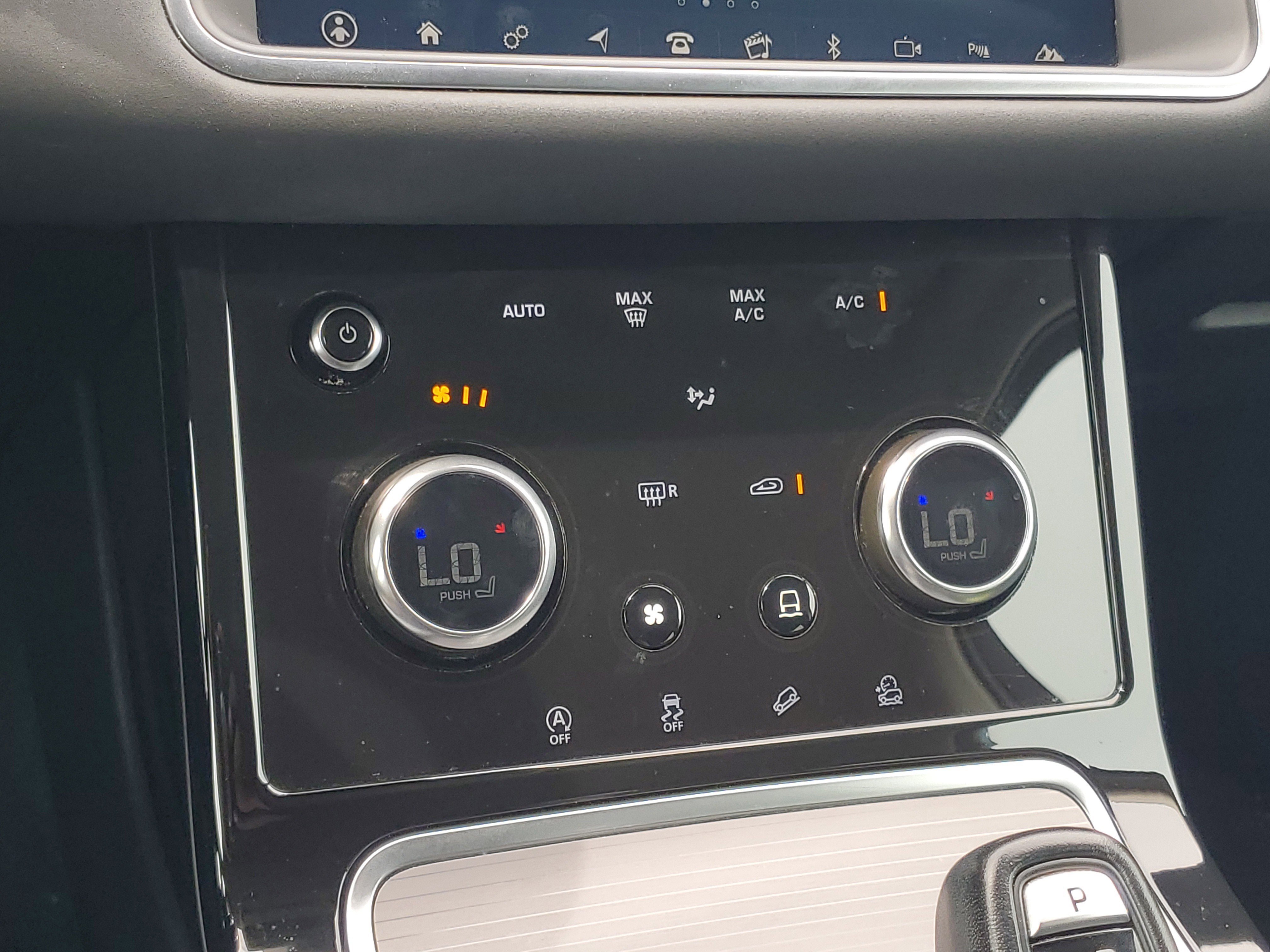 Used 2020 Black Land Rover S image 29
