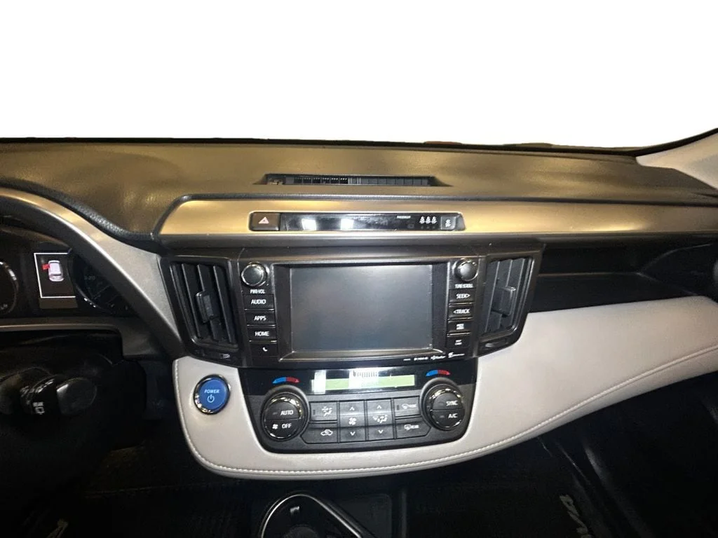 Used 2018 Magnetic Gray Toyota XLE image 10