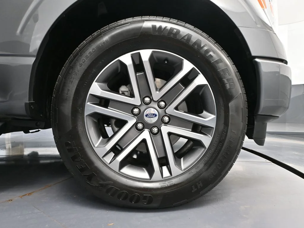 Used 2021 Gray Ford XL image 17