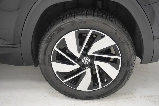 2026 Volkswagen Atlas SE w/Tech - Photo 12