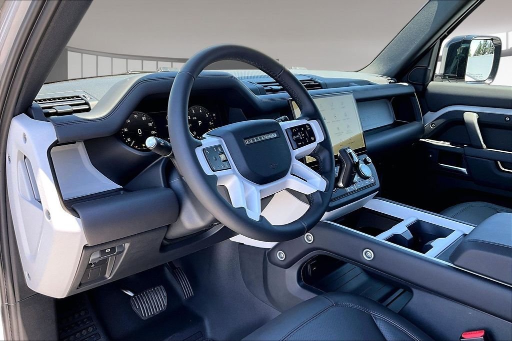 New 2026 BORASCO GREY Land Rover X-Dynamic SE image 7