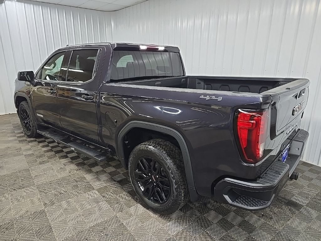 Used 2022 Silver GMC Elevation image 9